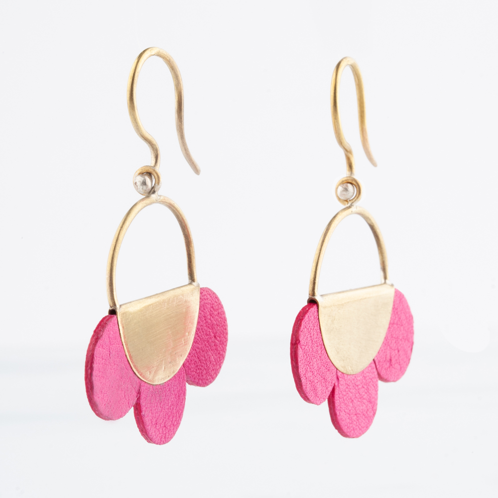 Ohrringe Gold Blumen Leder Pink – room27